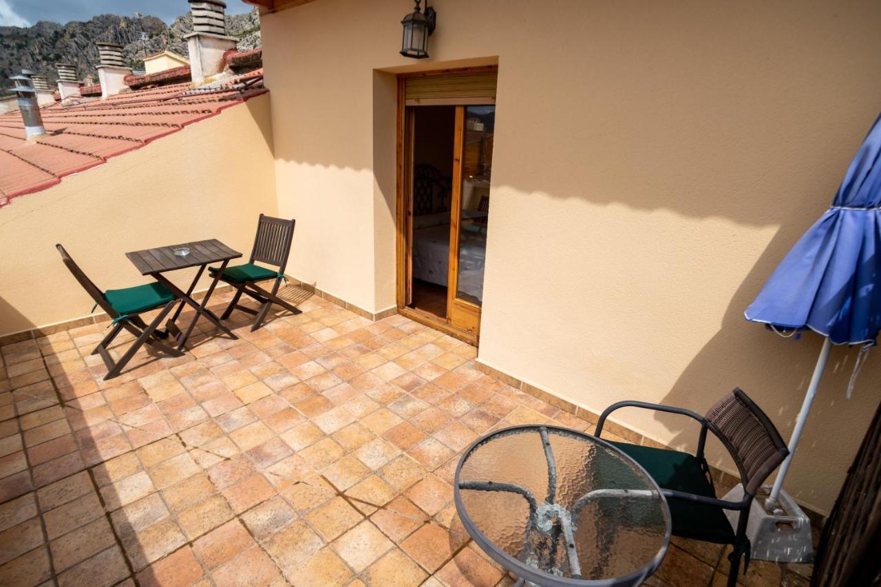 Hotel Castellote Exterior photo