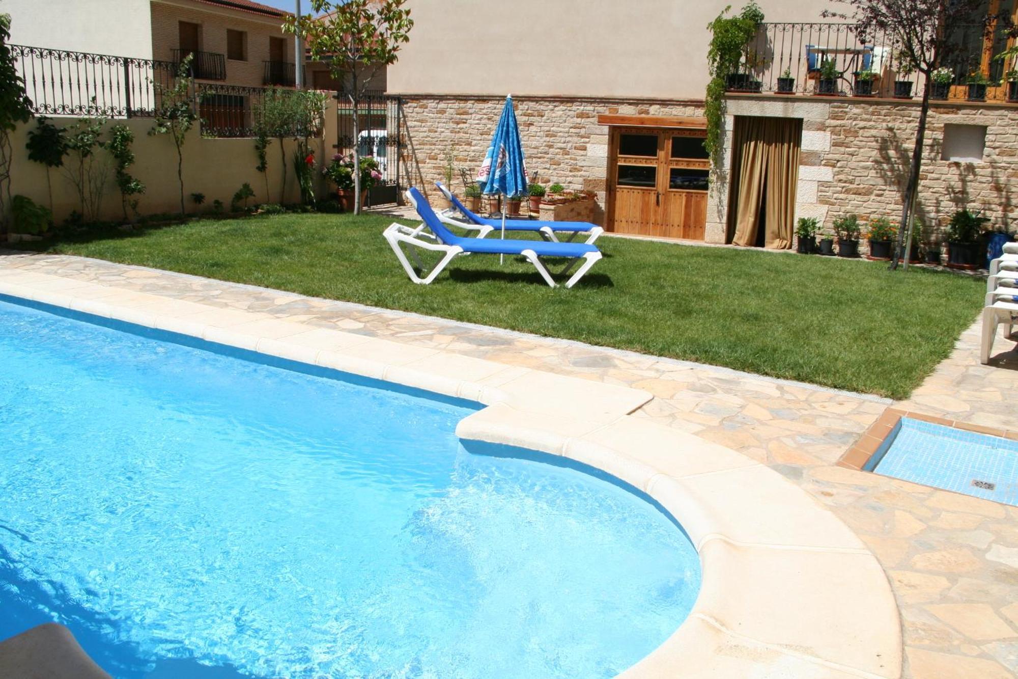 Hotel Castellote Exterior photo