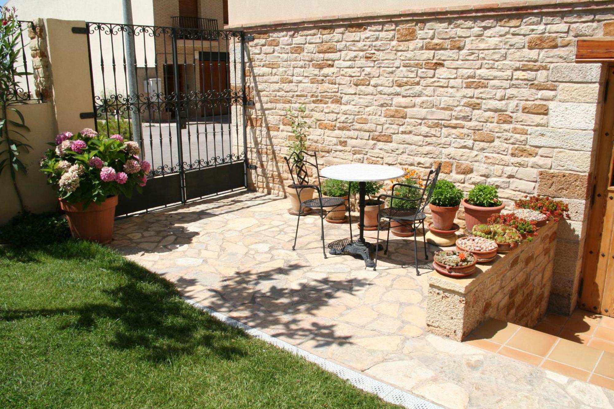 Hotel Castellote Exterior photo
