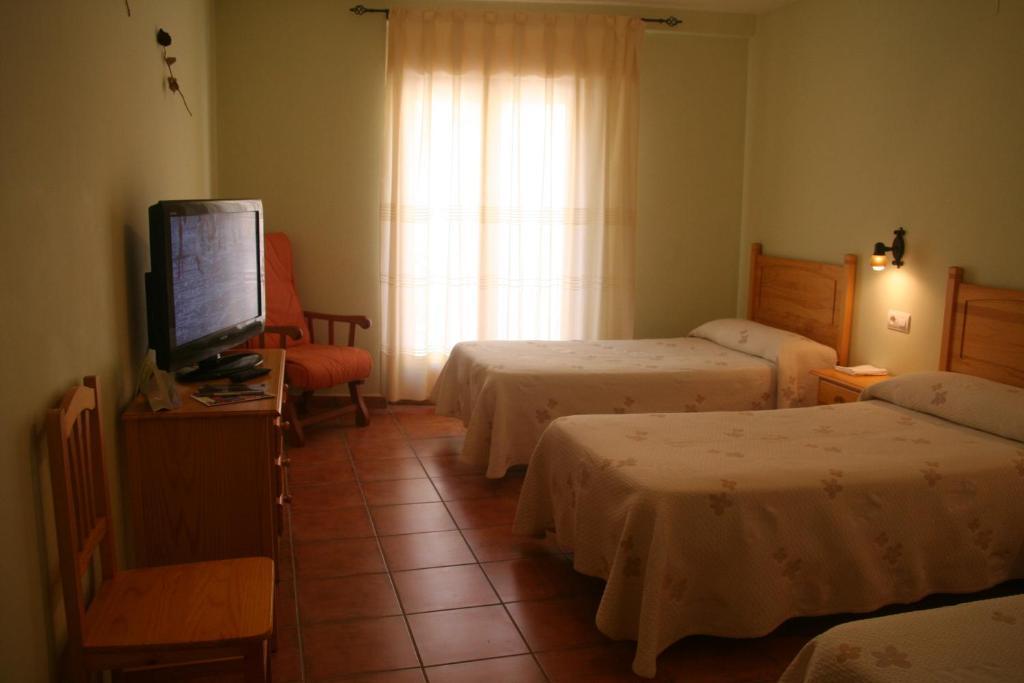 Hotel Castellote Room photo