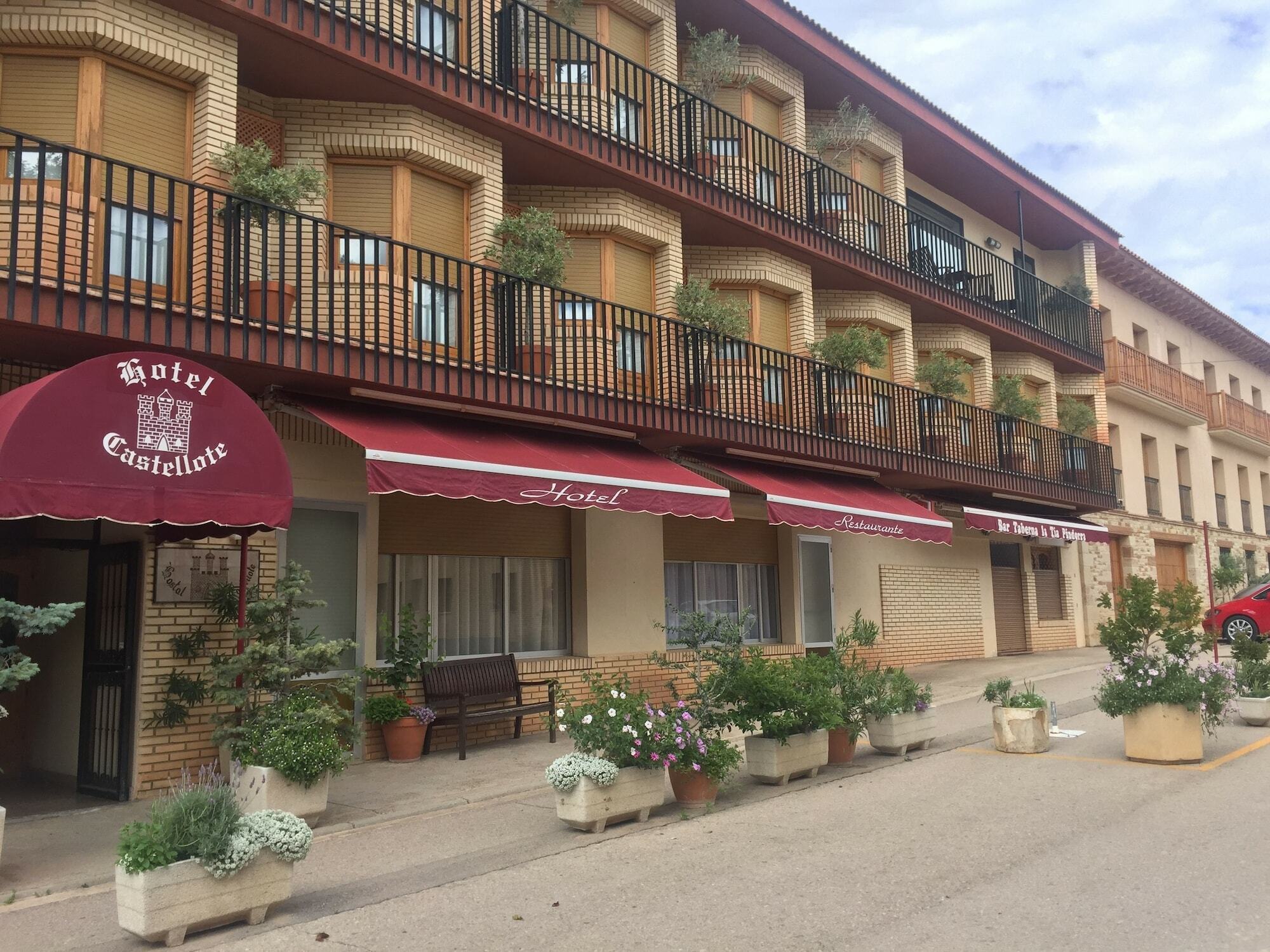 Hotel Castellote Exterior photo